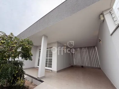 Casa com 3 Quartos à venda, 200m² no Batista, Anápolis