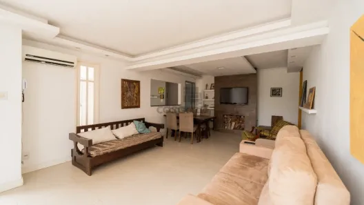 Casa com 3 Quartos para alugar, 150m² no Laranjal, Pelotas