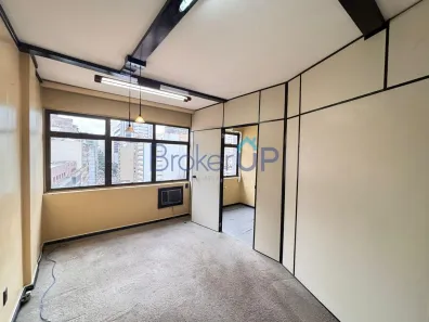 Sala Comercial à venda, 40m² no Centro Histórico, Porto Alegre
