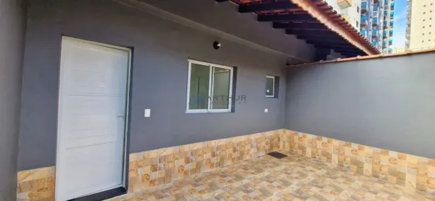 Casa com 2 Quartos para alugar, 150m² no Guilhermina, Praia Grande