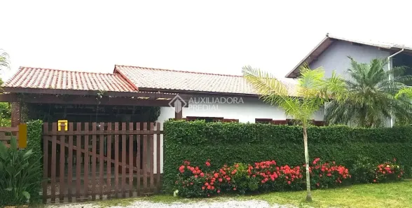 Casa com 4 Quartos à venda, 145m² no Morro das Pedras, Florianópolis