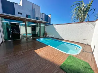 Sobrado com 3 Quartos à venda, 180m² no Saguaçu, Joinville