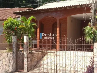 Casa com 3 Quartos à venda, 167m² no Jardim Amália, Volta Redonda
