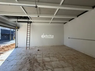 Ponto Comercial para alugar, 50m² no Osvaldo Rezende, Uberlândia