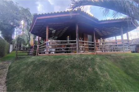 Fazenda/Sítio com 3 Quartos à venda, 294m² no Jardim Leonor, Itatiba