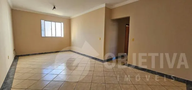 Apartamento com 3 Quartos para alugar, 80m² no Santa Mônica, Uberlândia