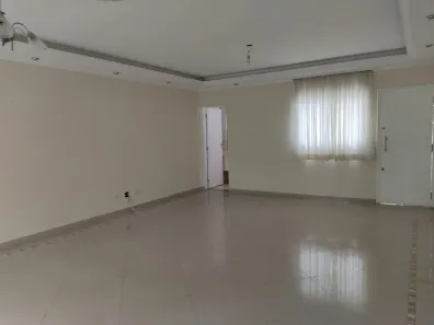 Sobrado com 3 Quartos à venda, 250m² no Vila Assunção, Santo André