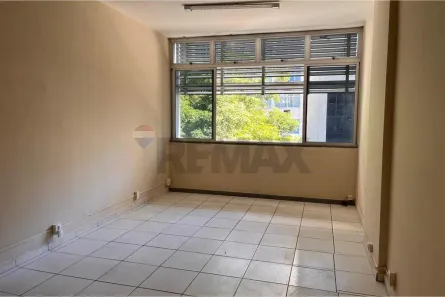 Sala Comercial para alugar, 54m² no Centro, Juiz de Fora