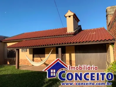 Casa com 2 Quartos à venda, 95m² no Santa Teresinha, Imbé