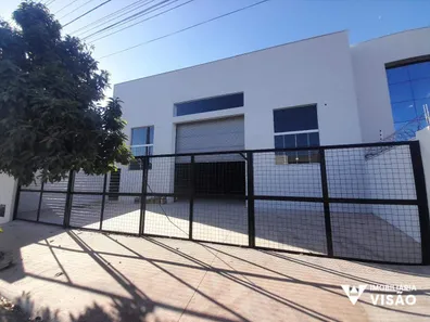 Galpão/Depósito/Armazém para alugar, 700m² no Leblon, Uberaba