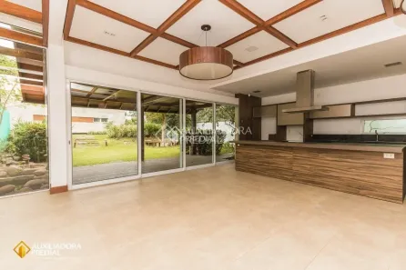 Casa com 5 Quartos para alugar, 560m² no João Paulo, Florianópolis