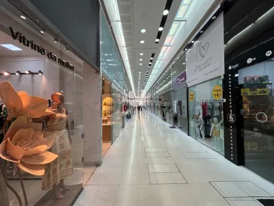 Ponto Comercial para alugar, 12m² no Centro, Juiz de Fora