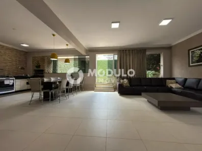 Casa com 5 Quartos à venda, 269m² no Presidente Roosevelt, Uberlândia
