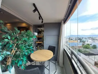 Apartamento com 3 Quartos para alugar, 122m² no Balneário, Florianópolis