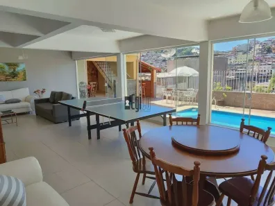 Casa com 5 Quartos à venda, 235m² no Bairu, Juiz de Fora