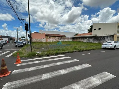Lote/Terreno à venda, 417m² no Vila Santos Dumont, Franca