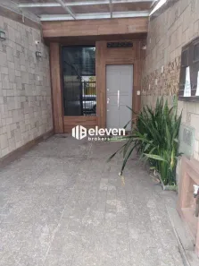 Casa com 3 Quartos à venda, 240m² no Gonzaga, Santos