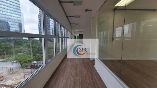 Sala Comercial para alugar, 147m² no Vila Olímpia, São Paulo