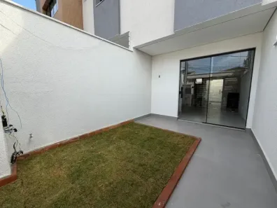 Casa com 2 Quartos à venda, 85m² no Planalto, Belo Horizonte