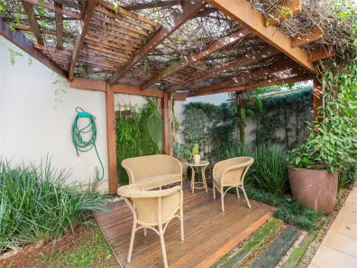 Casa de Condomínio com 4 Quartos à venda, 246m² no Vila Madalena, São Paulo