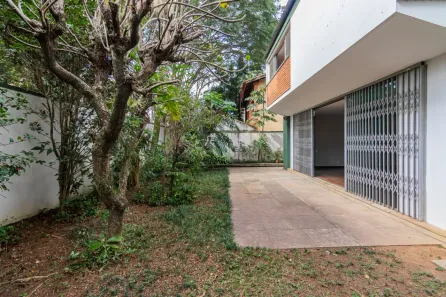 Casa com 3 Quartos à venda, 438m² no Granja Julieta, São Paulo