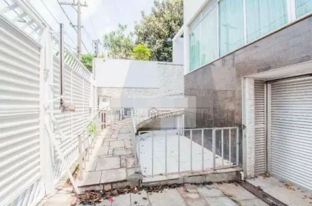 Sobrado com 3 Quartos à venda, 600m² no Jardim da Glória, São Paulo