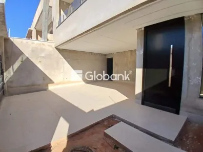 Casa com 3 Quartos à venda, 200m² no Ibituruna, Montes Claros