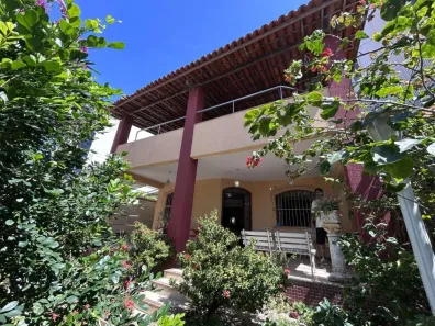 Casa com 4 Quartos à venda, 245m² no Jardim Armação, Salvador