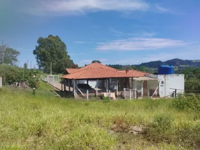 Fazenda/Sítio com 3 Quartos à venda, 242000m² no , Cássia dos Coqueiros