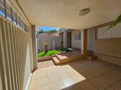 Casa com 2 Quartos à venda, 180m² no Jardim Itapuã, Cravinhos