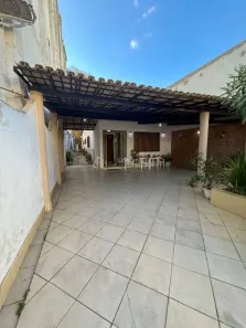 Casa com 3 Quartos à venda, 200m² no , Jaguaquara