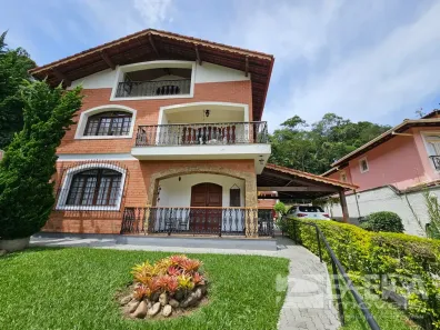 Casa com 8 Quartos à venda, 260m² no Braunes, Nova Friburgo