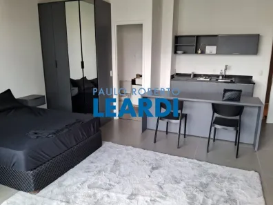 Flat com 1 Quarto para alugar, 42m² no Vila Olímpia, São Paulo