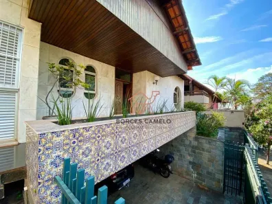 Casa com 6 Quartos à venda, 350m² no Belvedere, Belo Horizonte