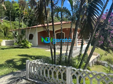 Fazenda/Sítio com 3 Quartos à venda, 400m² no Centro, Igaratá