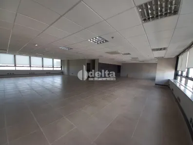Ponto Comercial para alugar, 228m² no Morada da Colina, Uberlândia