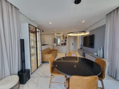 Apartamento com 3 Quartos para alugar, 160m² no Centro, Itajaí
