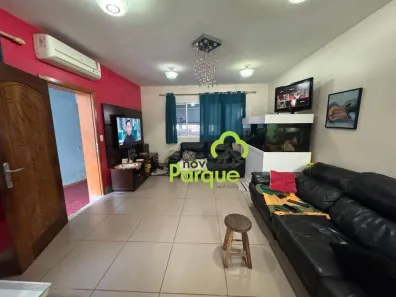 Sobrado com 3 Quartos à venda, 194m² no Cambuci, São Paulo