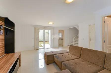 Sobrado com 3 Quartos à venda, 193m² no São Braz, Curitiba