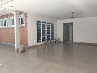Casa com 3 Quartos para alugar, 214m² no Vila Santa Tereza, Bauru
