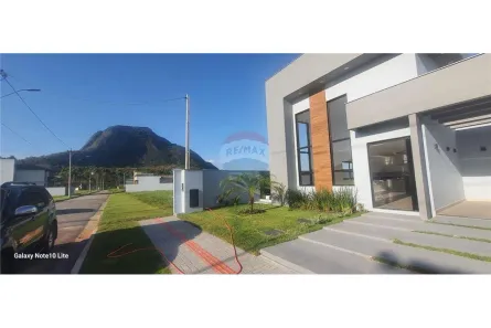 Casa de Condomínio com 3 Quartos à venda, 173m² no Cajueiros (Itaipuaçu), Maricá