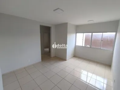 Apartamento com 3 Quartos para alugar, 60m² no Segismundo Pereira, Uberlândia