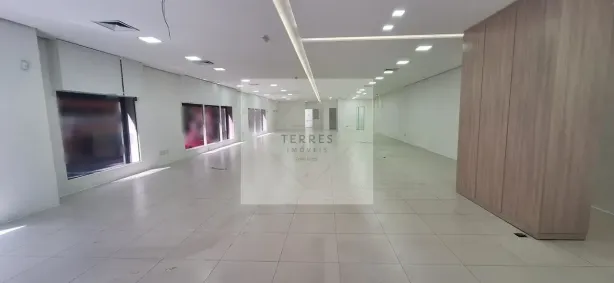 Ponto Comercial para alugar, 585m² no Centro Histórico, Porto Alegre