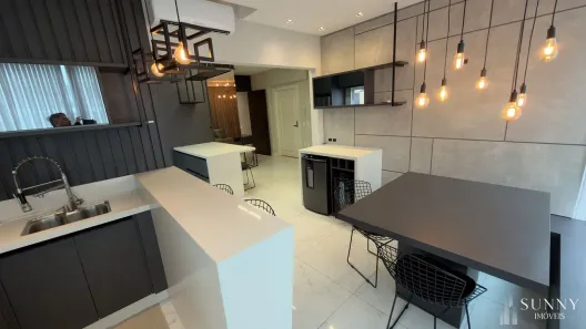 Apartamento com 3 Quartos para alugar, 131m² no Meia Praia, Itapema