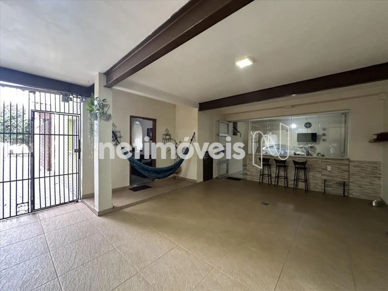 Casa com 4 quartos — Santa Branca, Belo Horizonte