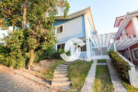 Casa de Condomínio com 4 Quartos à venda, 157m² no Badu, Niterói