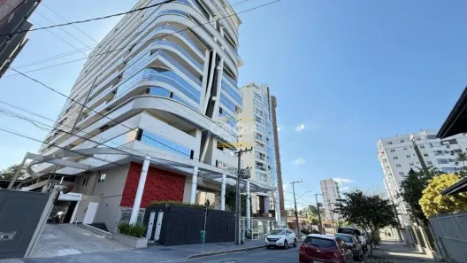 Apartamento com 3 Quartos para alugar, 223m² no Atiradores, Joinville