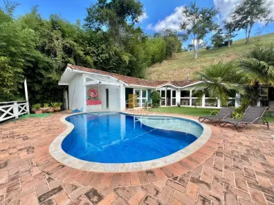 Casa de Condomínio com 4 Quartos à venda, 450m² no Nogueira, Petrópolis