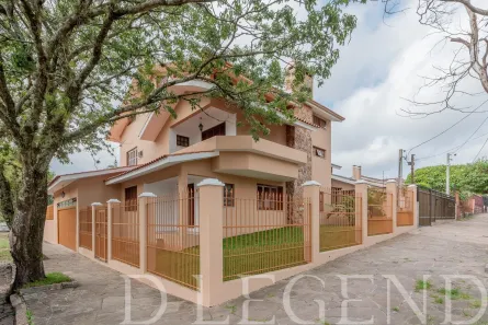 Casa com 4 Quartos para alugar, 327m² no Jardim Itu, Porto Alegre