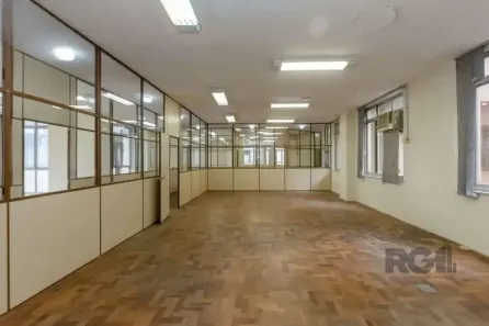 Sala Comercial para alugar, 607m² no Centro Histórico, Porto Alegre